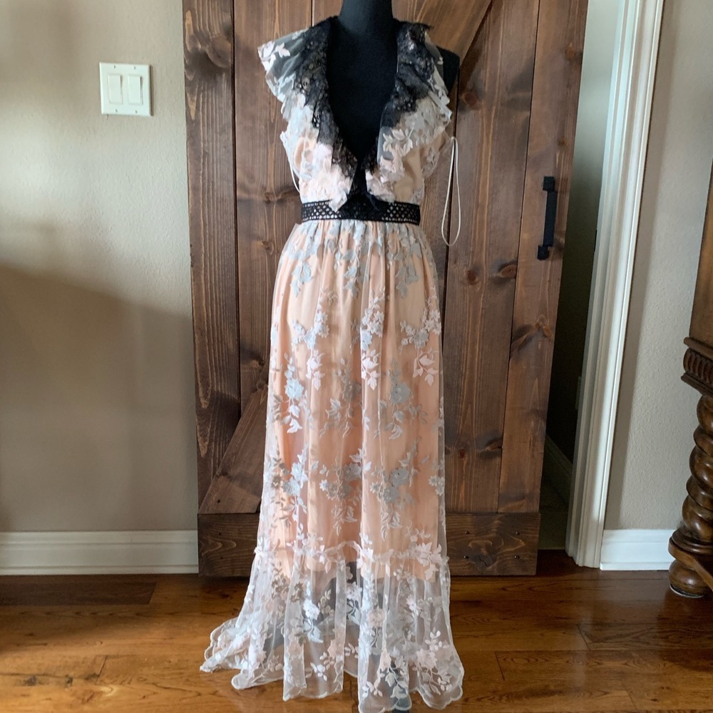 Wayf Sheer Mesh Halter Maxi Fairly Dress Embroidery‎ Flowers